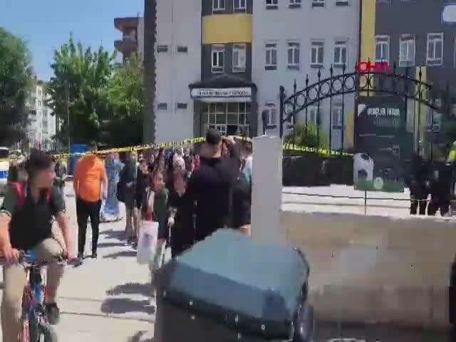Okula korkunç silahlı saldırı! Öğretmen hayatını kaybetti