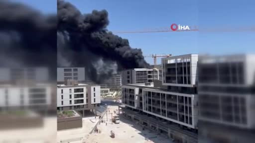 Bursa'da gökyüzü kapkaranlık oldu! O anlar kamerada...
