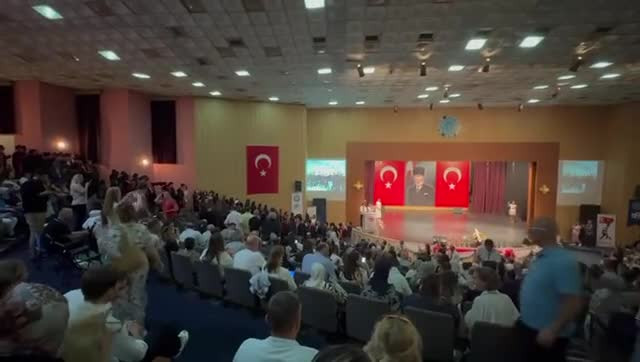 Bursa'da duygulandıran mezuniyet!