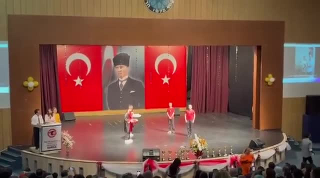 Bursa'da duygulandıran mezuniyet!