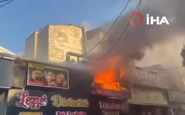Bursa'nın göbeğindeki restoran yanıyor! - 4