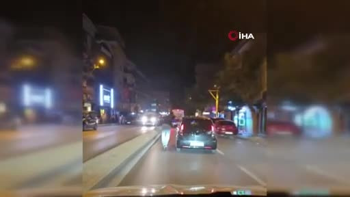 Bursa'da trafikte ilginç anlar! Böylesi görülmedi...