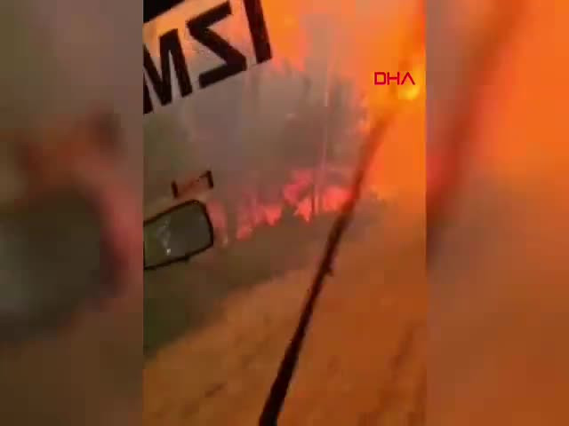 Resmen felaketi yaşıyorlar! Ekipler alevlerin içinde kaldı