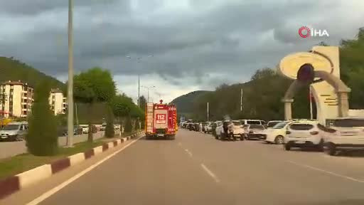 Ters dönen otomobilden sağ kurtuldular