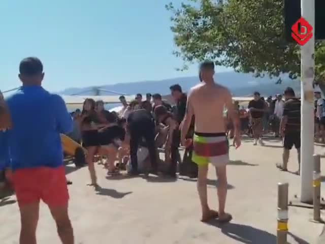 Bursa sahilinde saç saça baş başa kavga!