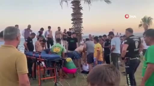 Havada korku dolu anlar! Paraşütle çarptılar...