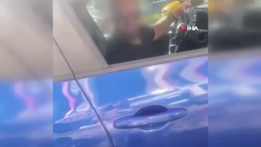 Yolda yürüyen 17 yaşındaki kıza taciz! Dakikalarca ısrar etti