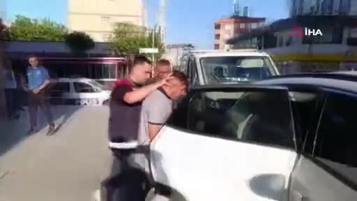 Kendisini kaymakam olarak tanıttı, sahte tören bile düzenledi