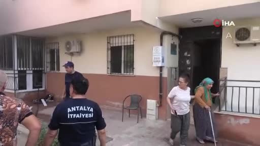 Herkese kabusu yaşattı! Annesine komşular haber verdi