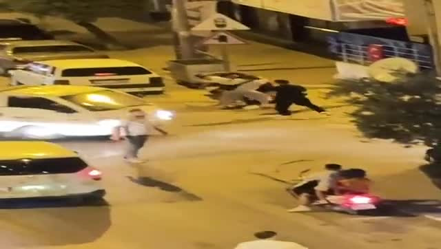 Bursa'da tekme tokat kavga!