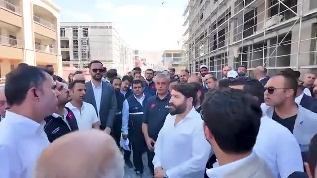 Bakan Kurum'u kızdıran olay! Herkesin içinde fırçaladı...