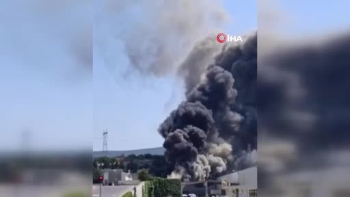 Bursa'da fabrikada büyük yangın! Gökyüzü kapkara oldu...