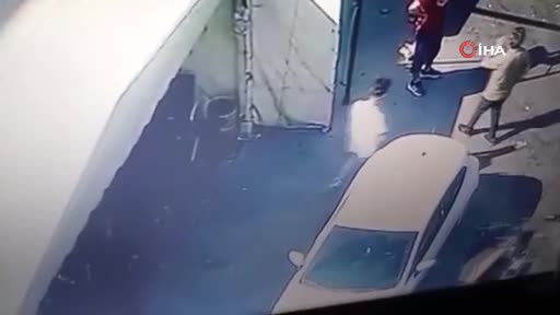 Güpegündüz skandal! Yaptıkları yanlarına kar kalmadı