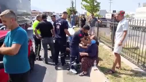 Bursa'da kırmızı ışıkta kaza! Yaralılar var