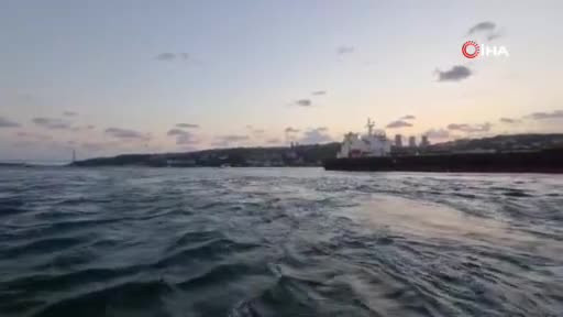 İstanbul Boğazı gemi trafiğine kapatıldı...