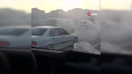 Görüntüler Bursa'dan! Yol kapatıp, lastik yaktılar