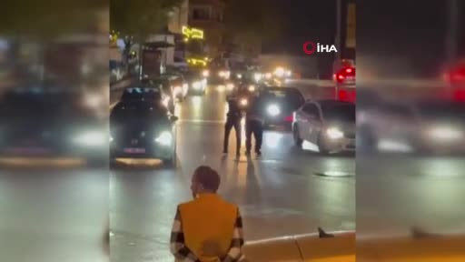Polislere saldırdı! Yaka paça gözaltına...