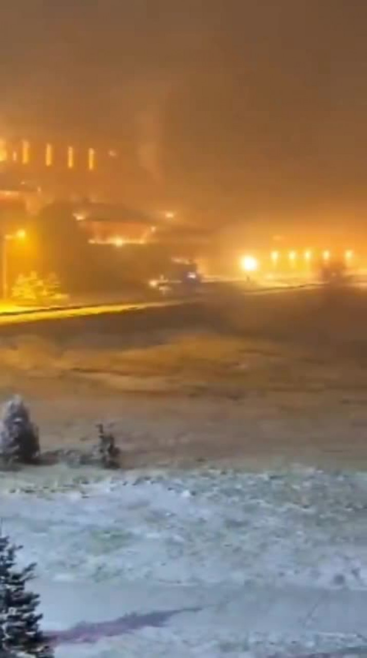 Bursa Uludağ'a lapa lapa kar yağıyor!