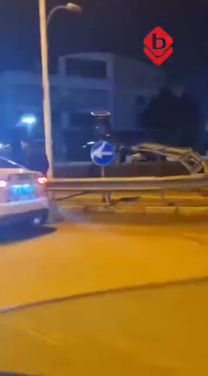 Bursa'da kontrolden çıkan otomobil parka sav...