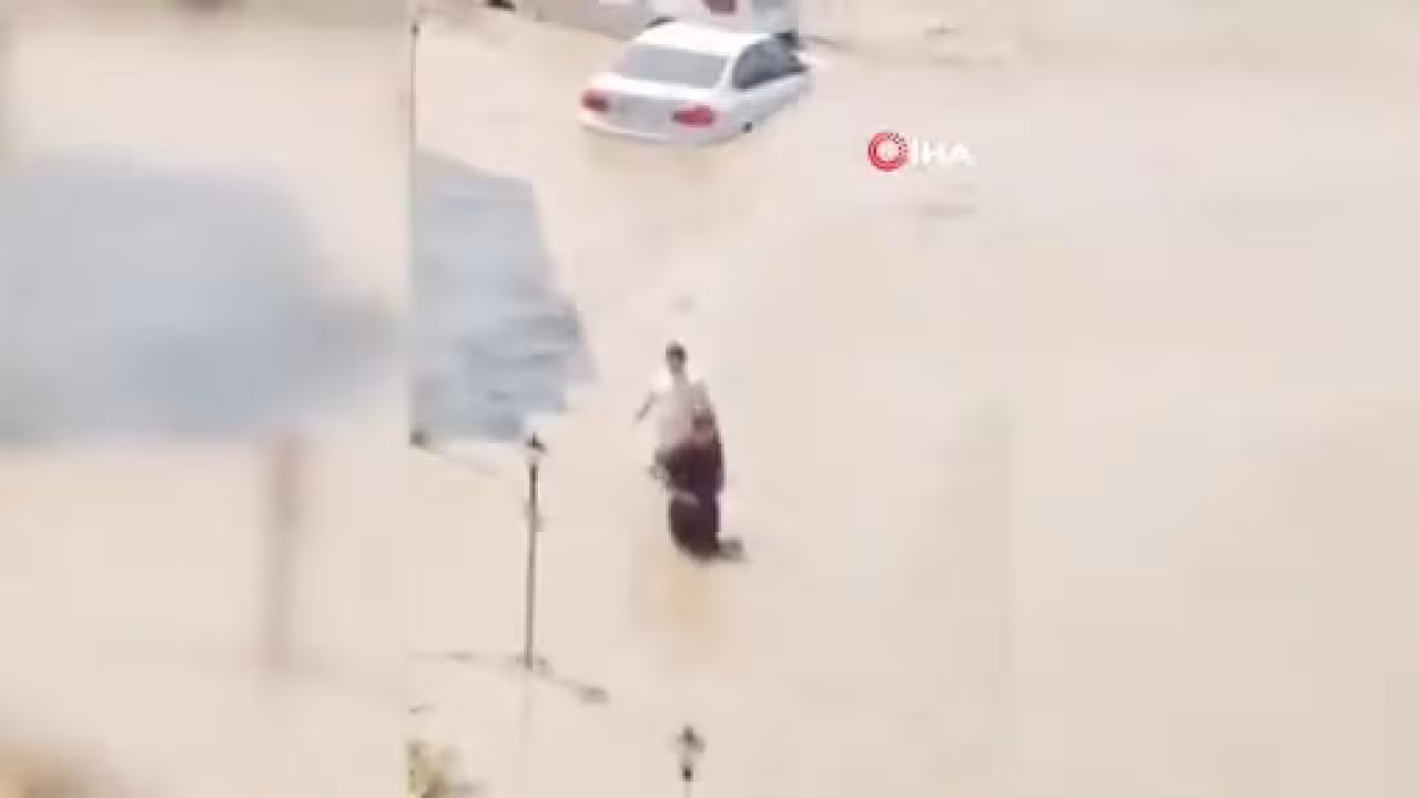 İki ilimizi sel vurdu! Gelen görüntüler korkunç