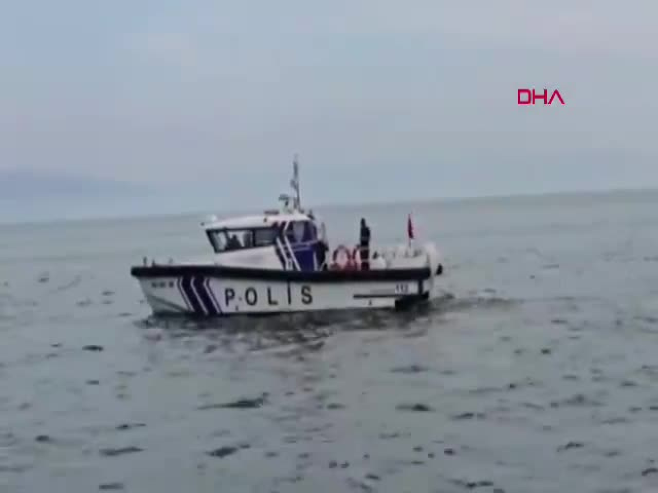 Bursa Mudanya'da 'deniz dibi temizliği'! Tonlarca atık çıkarıldı...