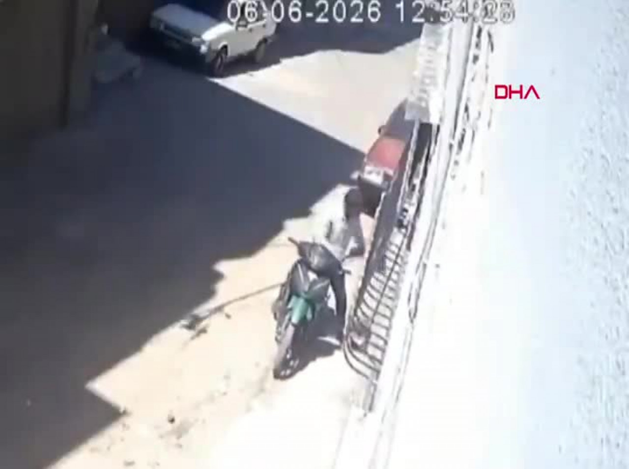 İnfial yaratan görüntü! Tepkiler çığ gibi büyüdü, polis harekete geçti