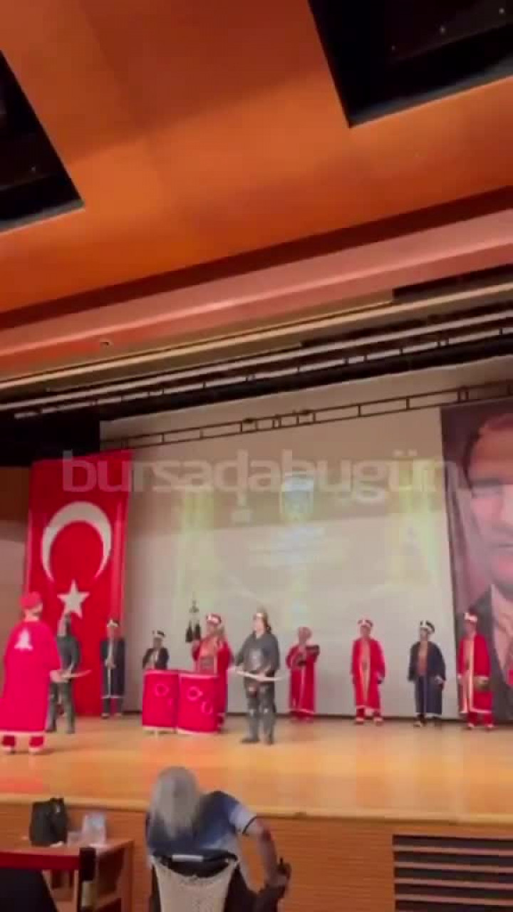 Türkiye'nin ilk İşitme Engelliler Mehter Takımı Bursa'da sahne aldı