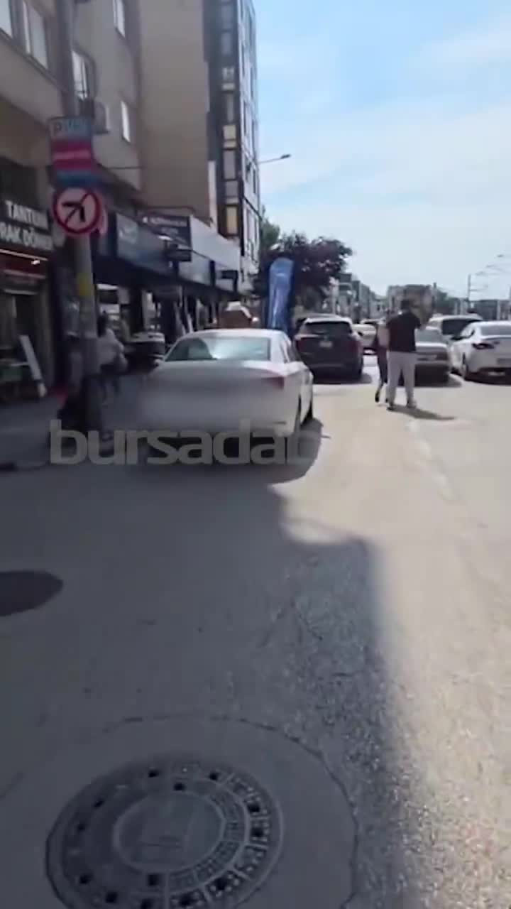 Bursa'da üç şerit park vatandaşı isyan ettirdi!