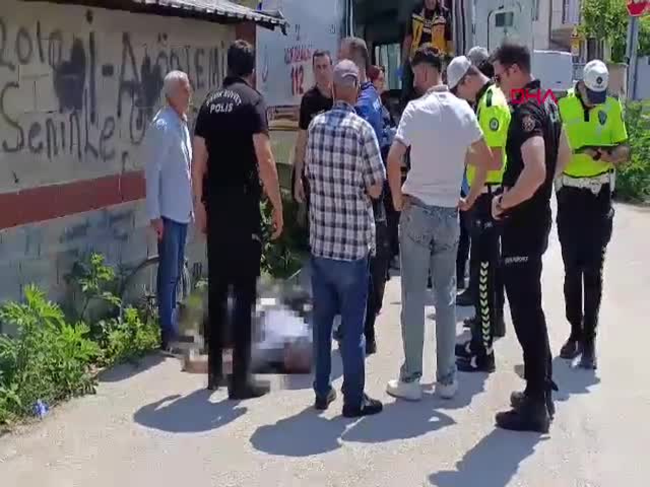 Bursa'da fenalaşan yaşlı adam bisikletten düştü! Müdahaleler yeterli olmadı...