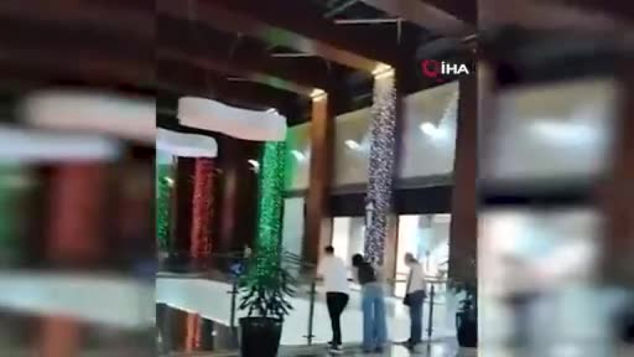 Bursa'da alışveriş merkezinde panik anları! Ortalık göle döndü...
