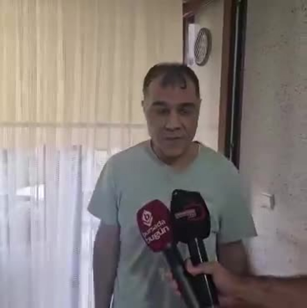 Evin altından gelen ses korkuya neden oldu! ''Ev başımıza yıkılacak diye korkuyoruz''