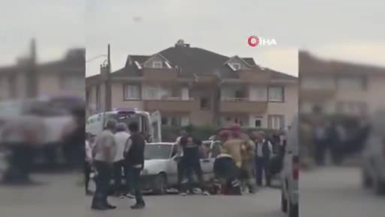 Bursa'da minibüs ile otomobil çarpıştı! Çok sayıda yaralı var...