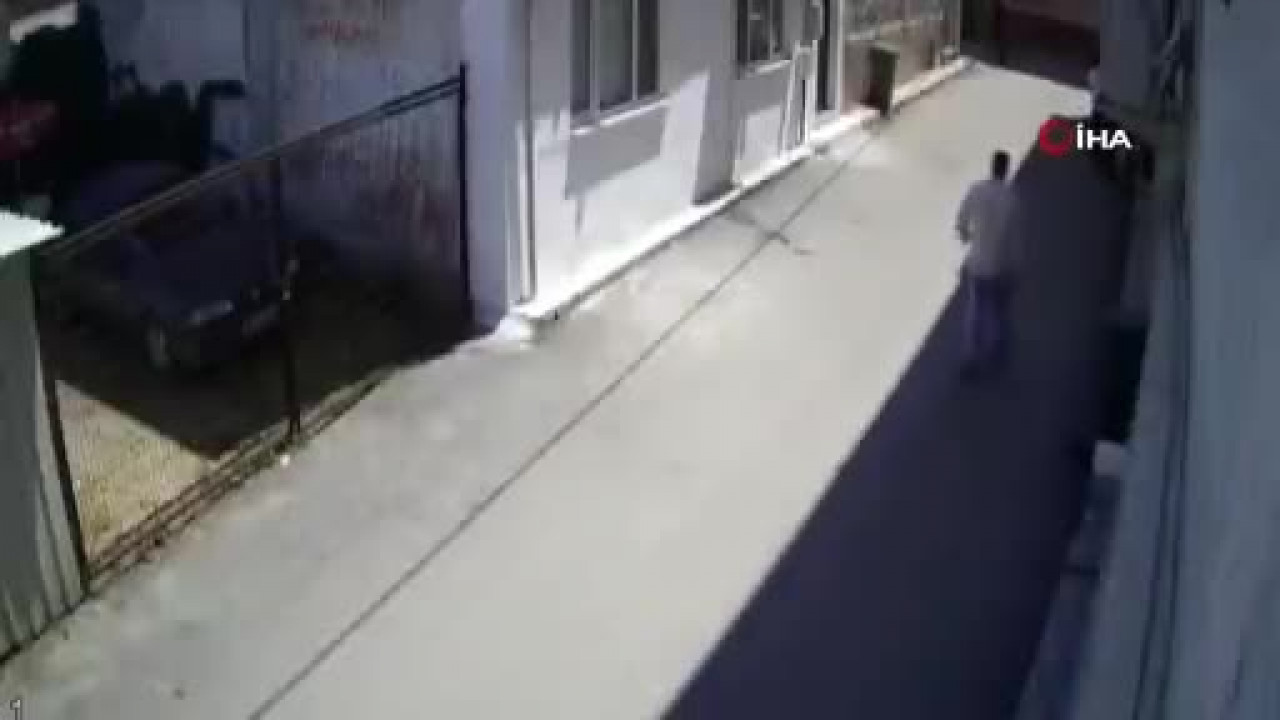Bursa'da sokak ortasında kanlı çatışma! Husumetlisine kurşun yağdırdı...
