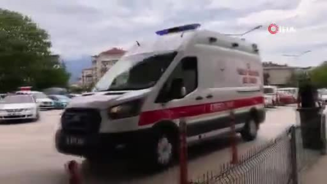 Bursa'da aile faciası! Sokakta karşılaştığı eniştesini defalarca bıçakladı