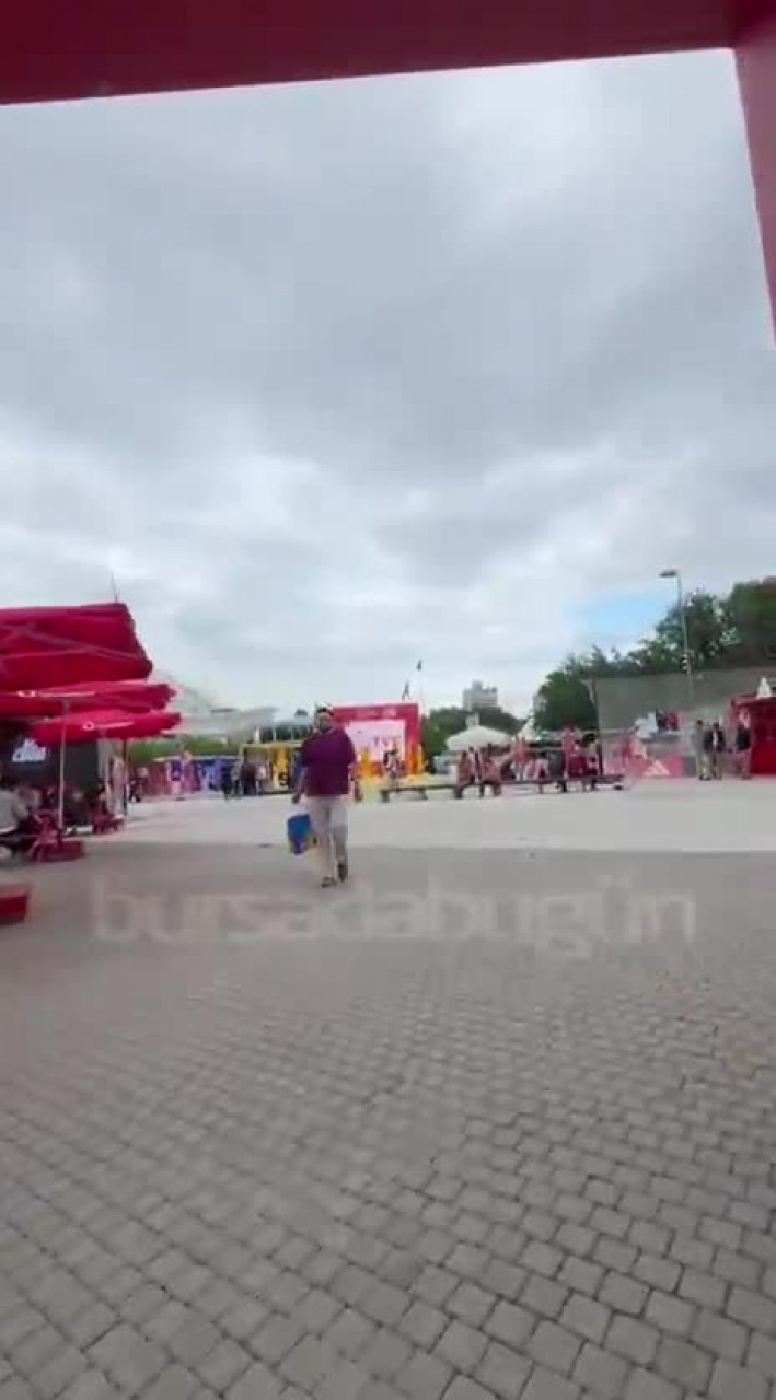 Ankara'da voleybol coşkusu eğlence alanına taşındı!