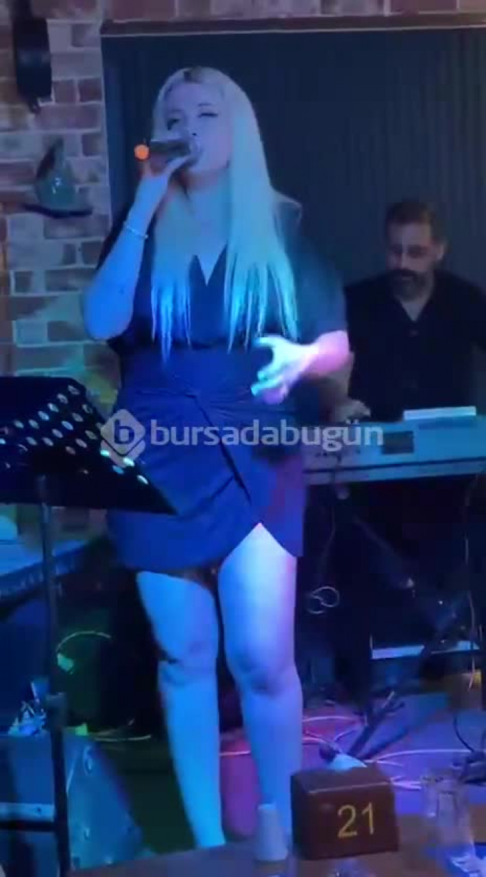 Gizem Kasapoğlu ile Salaş Meyhane'de unutulmaz gece