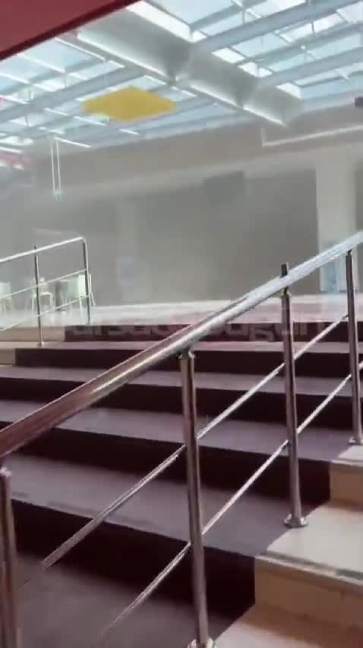 Bursa'daki ünlü AVM'de yangın paniği!