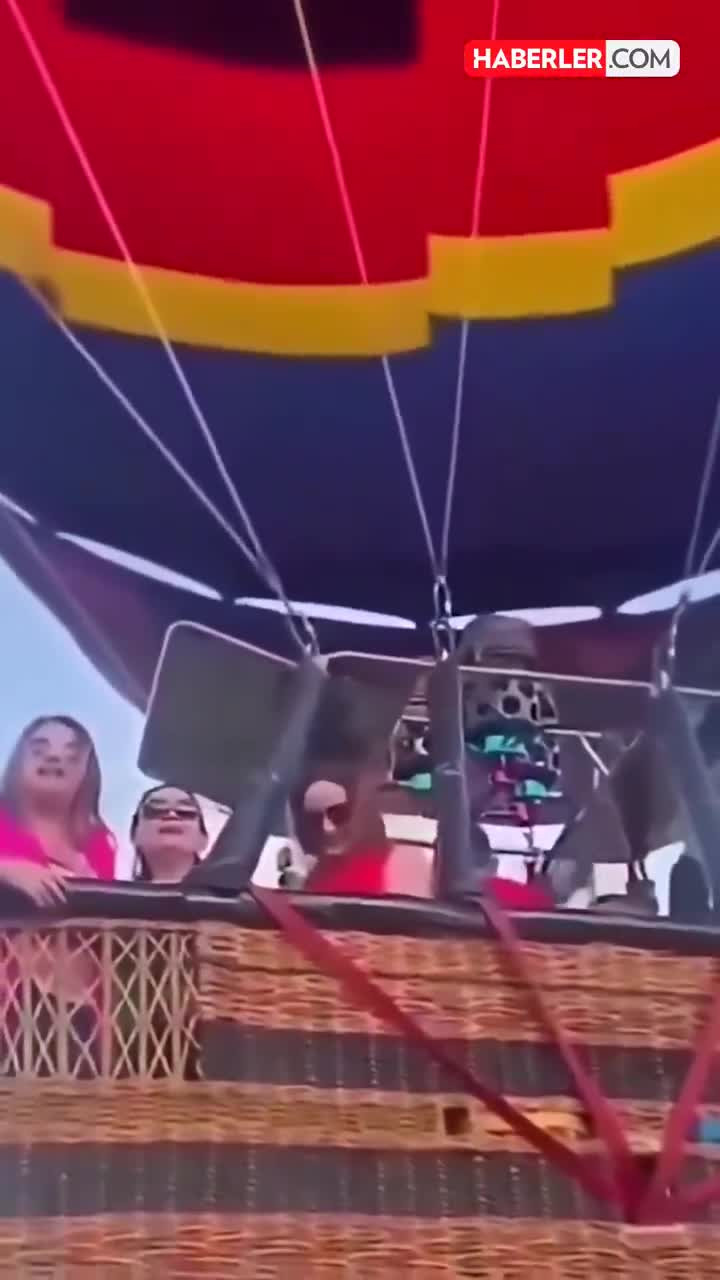 Yürek yakan kare! Saniye sonra yaşanacaklardan habersizdiler...