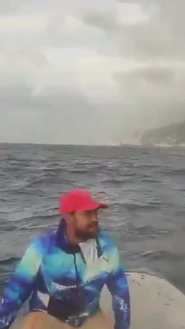 Ülkenin yaşadığı felaket denizin ortasından bile göründü!