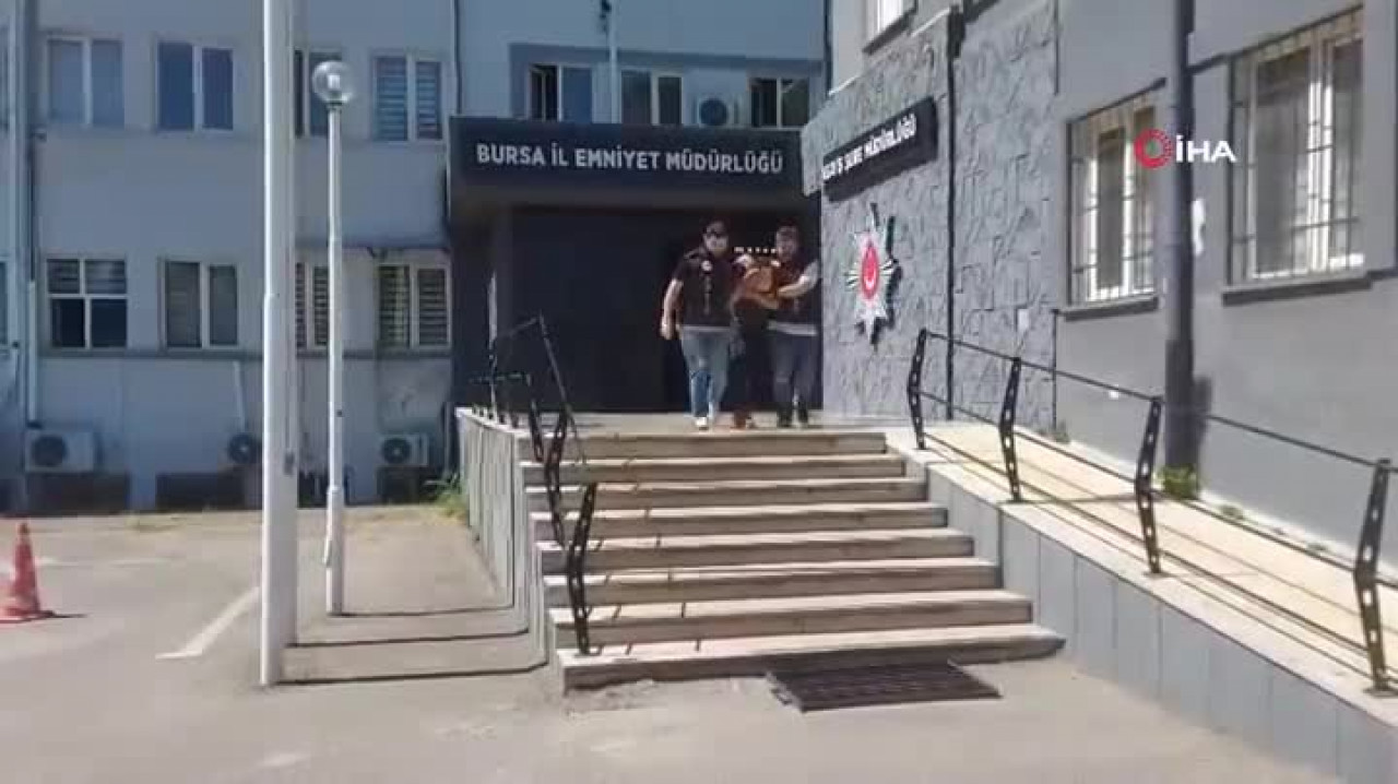33 yıl hapis cezasıyla aranıyordu, polisten kurtulmak için kayısı topluyormuş gibi yaptı