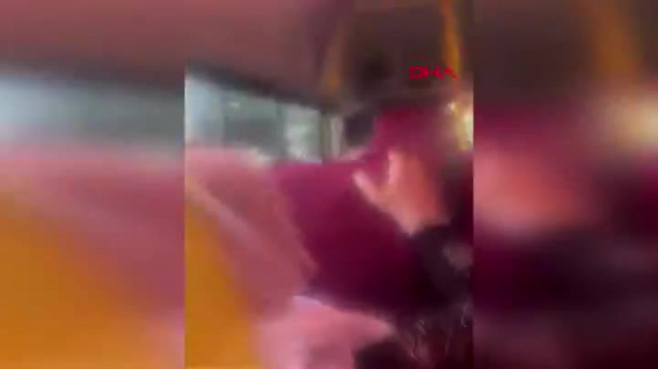Bursa'da minibüs şoförleri yolda durup birbirine saldırdı!
