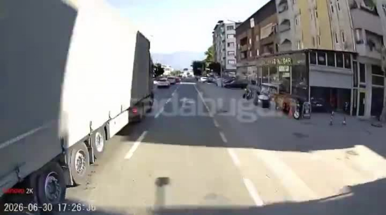 Bursa'da facia son anda önledi! Tır şoförünün refleksi hayat kurtardı...