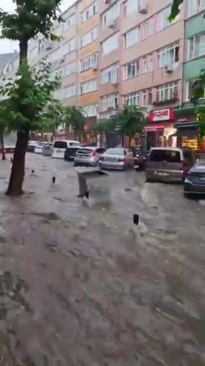 Ve beklenen oldu! İstanbul dakikalar içinde bu hale geldi