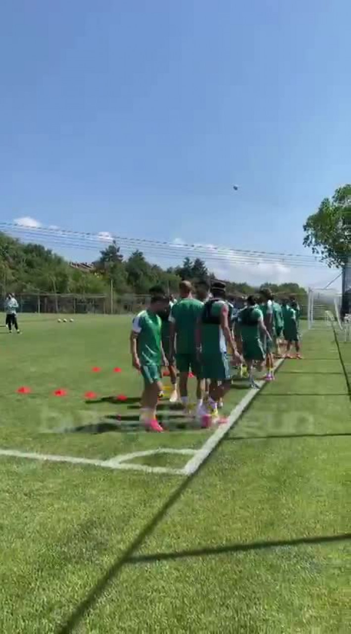 Bursaspor, kampta günün sabah antrenmanını tamamladı