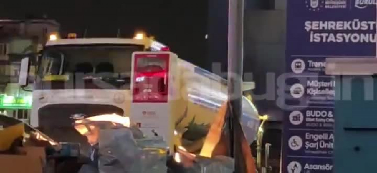 Bursa'nın en canlı bölgesine konuldu, önü çöplerle kapatıldı! Olası krizde hayat kurtarıyor