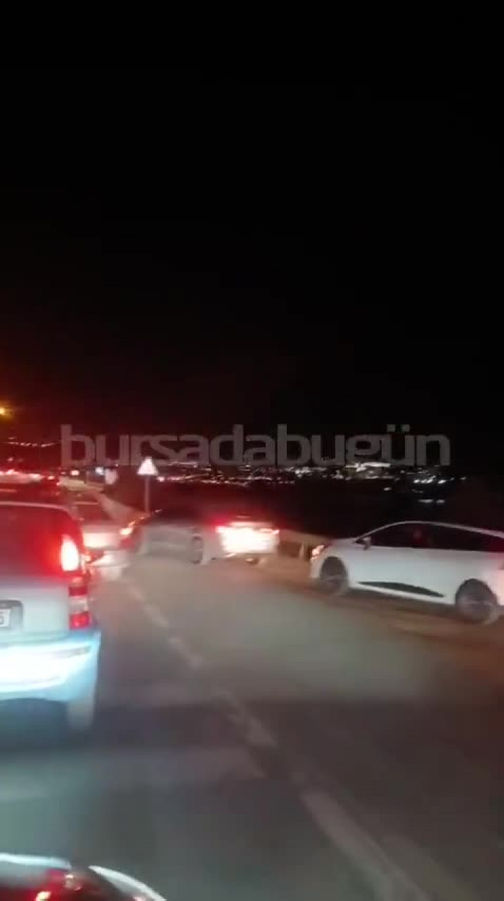 Bursa'da çileden çıkaran trafik! Sonu gözükmedi...