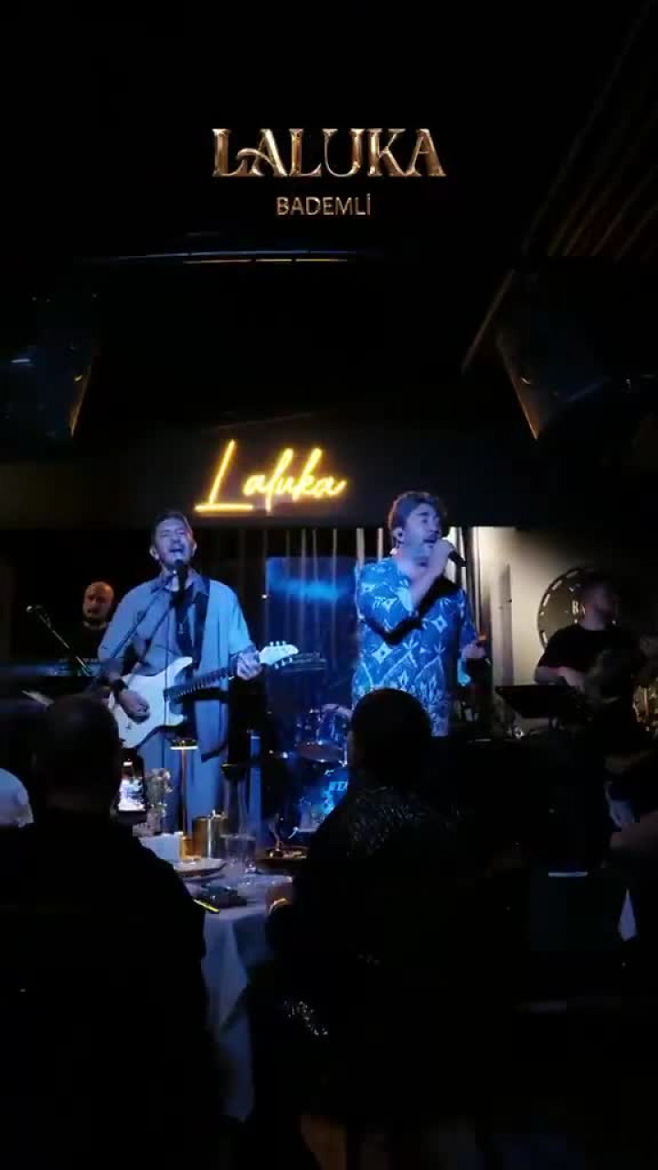 Emre Kınay ve Kaan Öztürk Bademli Laluka'da sahne aldı!