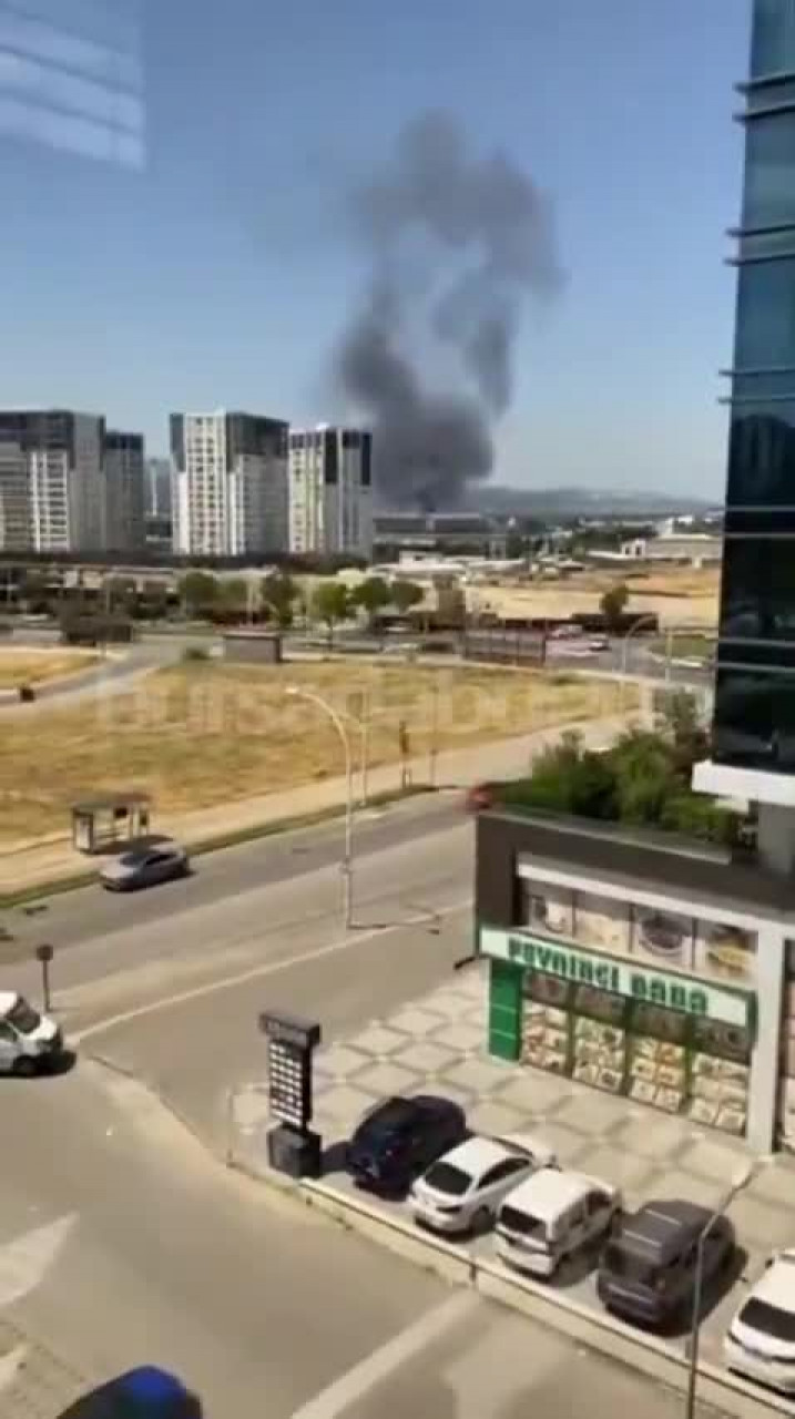 Bursa'da korkutan yangın! Yükselen kara dumanlar birçok noktadan görüldü...