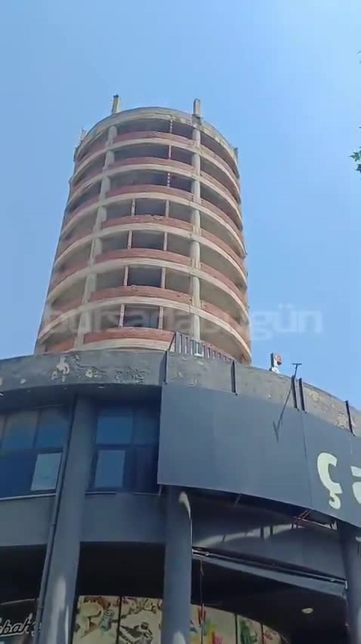Bursa'nın en tartışmalı binalarından biri satılıyor! Değeri 13,5 milyon dolar