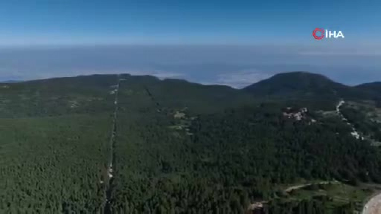 Sıcaktan bunalanların Uludağ'a çadır kurdu